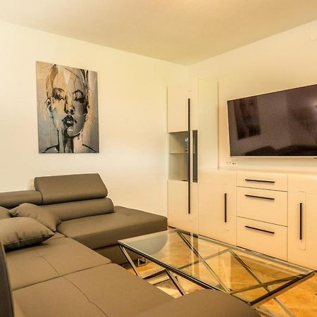 Appartamento Relax & Beautiful View Slovenj Gradec Esterno foto